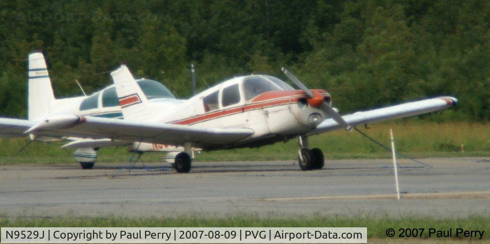 N9529J, 1966 Piper PA-28-180 C/N 28-3656, Visiting Piper
