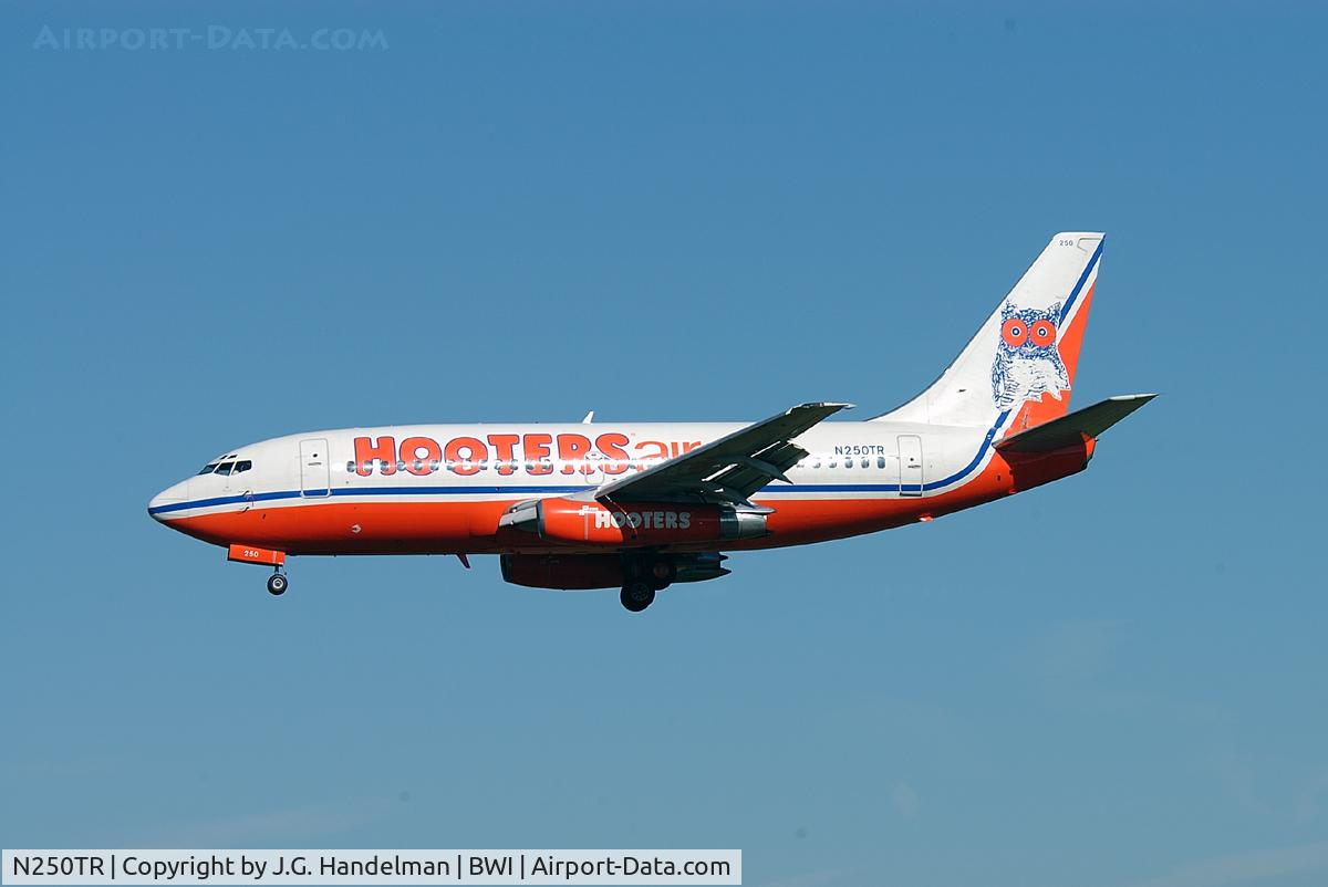 N250TR, 1981 Boeing 737-2K5 C/N 22597, on  final @ BWI