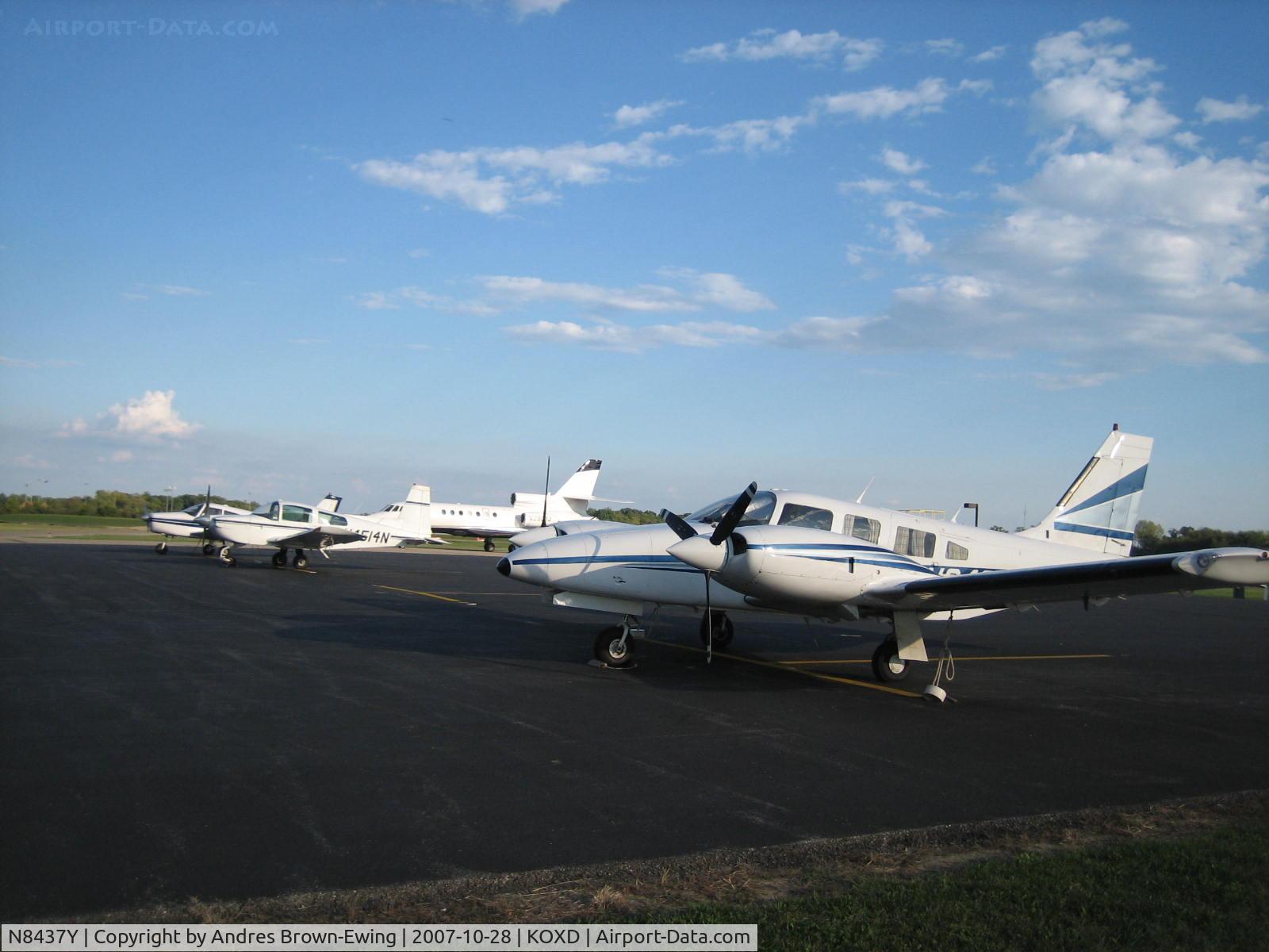 N8437Y, 1981 Piper PA-34-220T C/N 34-8133236, parked on the ramp for the weekend