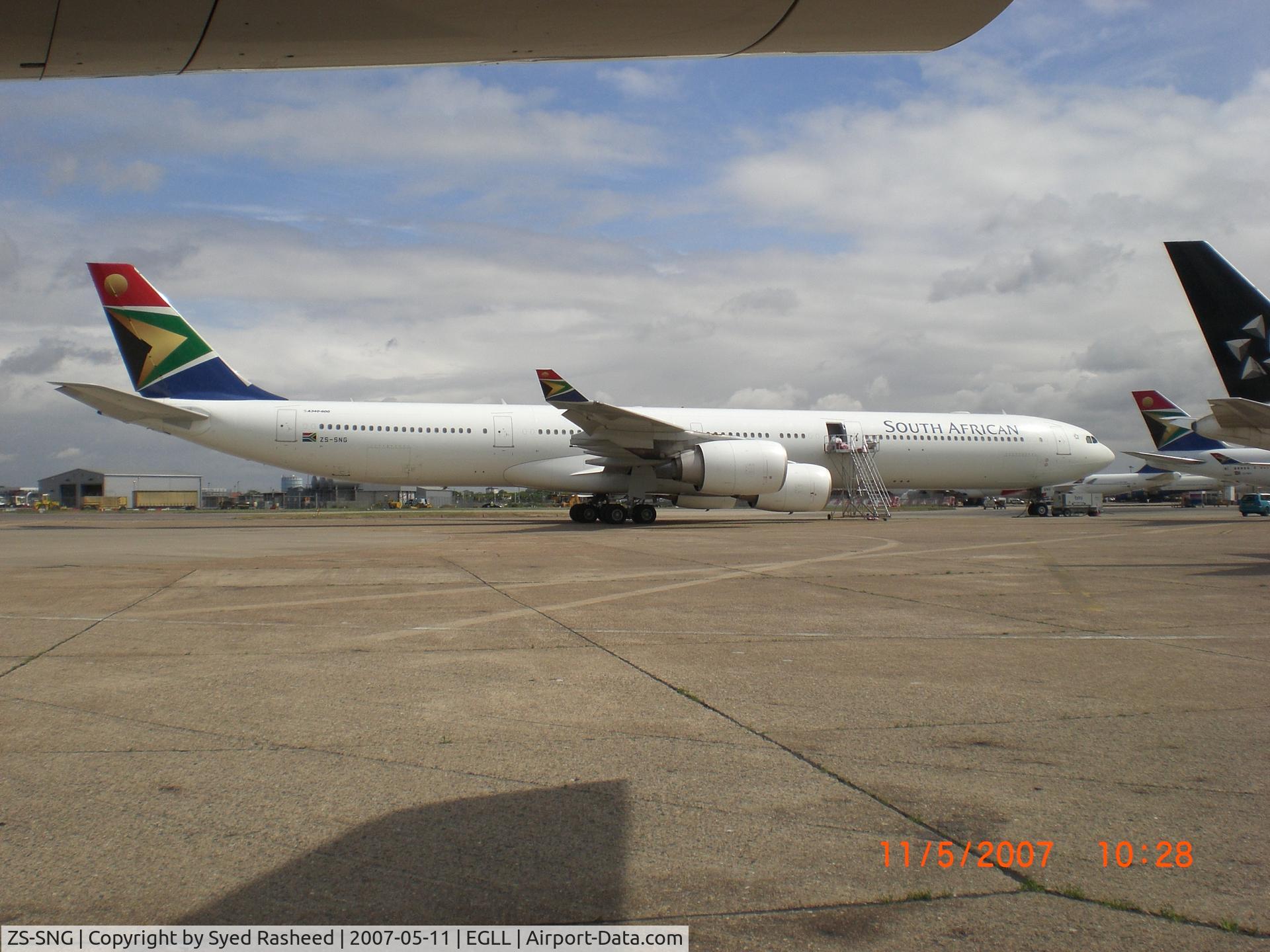 ZS-SNG, 2004 Airbus A340-642 C/N 557, A340 SAA @ Heathrow