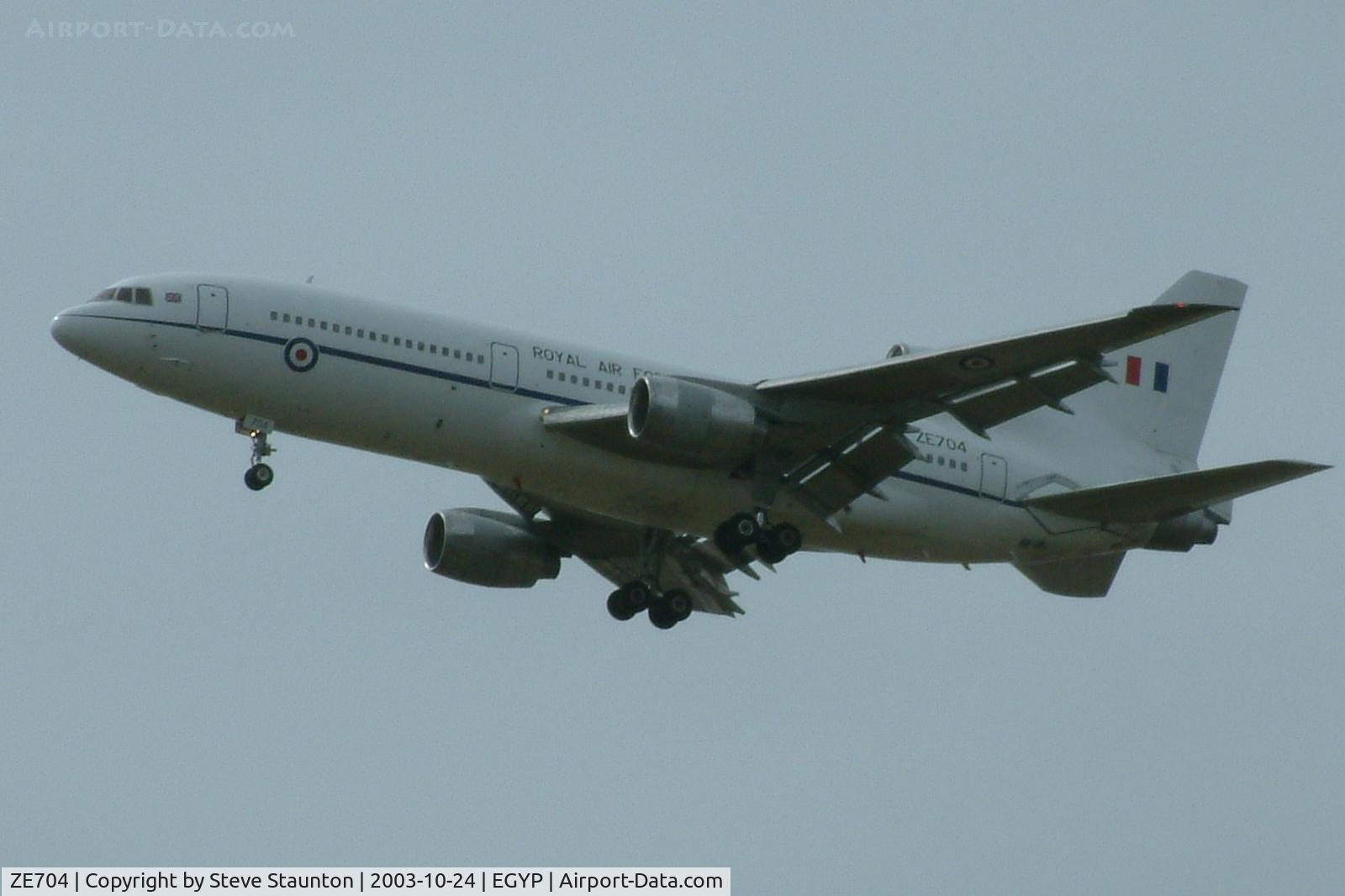 ZE704, 1980 Lockheed L-1011-385-3 TriStar C2 (500) C/N 193Y-1186, RAF Tristar approacing MPN, Falkland Islands