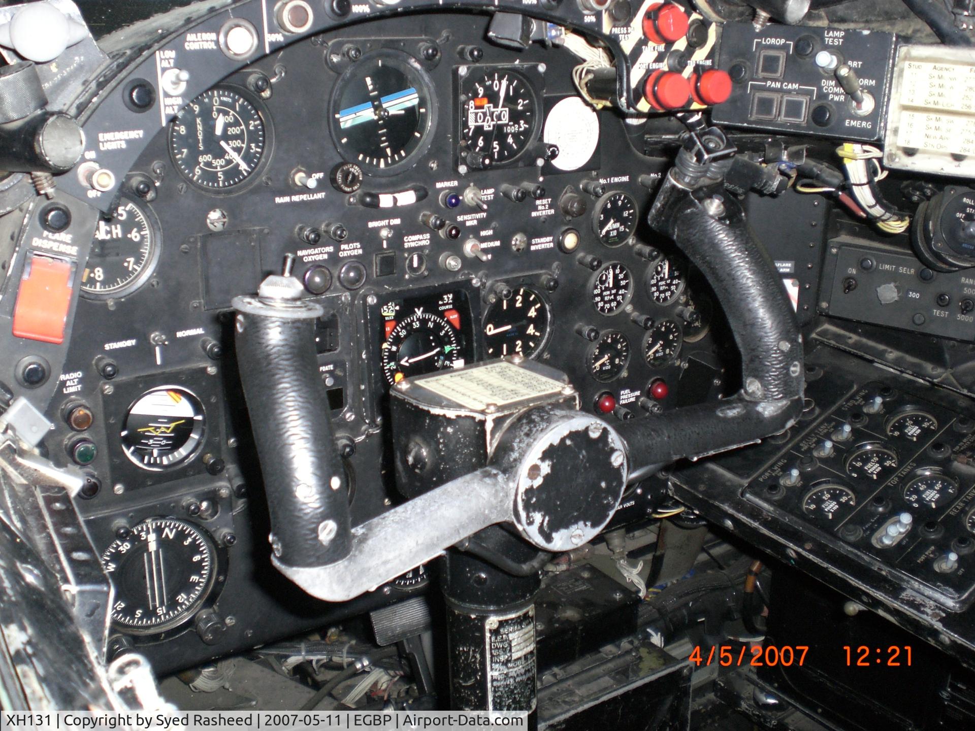 XH131, English Electric Canberra PR.9 C/N SH1721, Canberra Cockpit