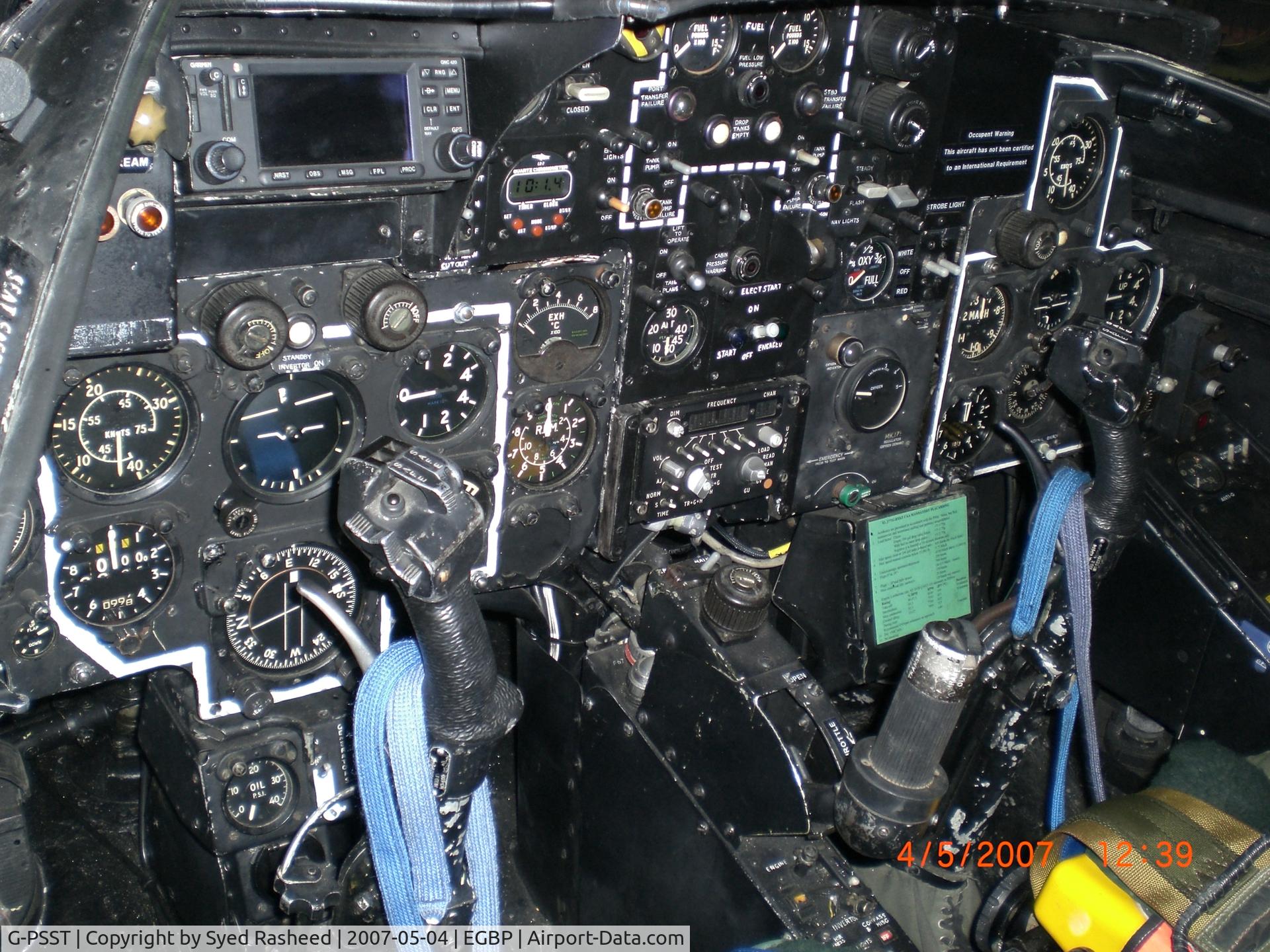 G-PSST, 1959 Hawker Hunter F.58A C/N HABL-003115, Cockpit