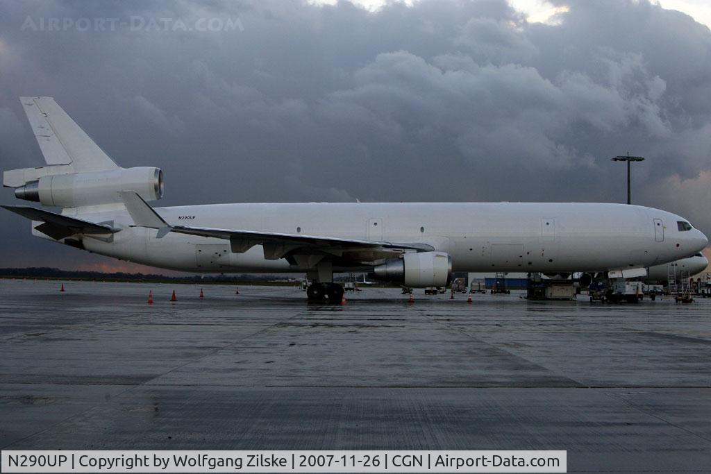 N290UP, 1992 McDonnell Douglas MD-11F C/N 48456, visitor
