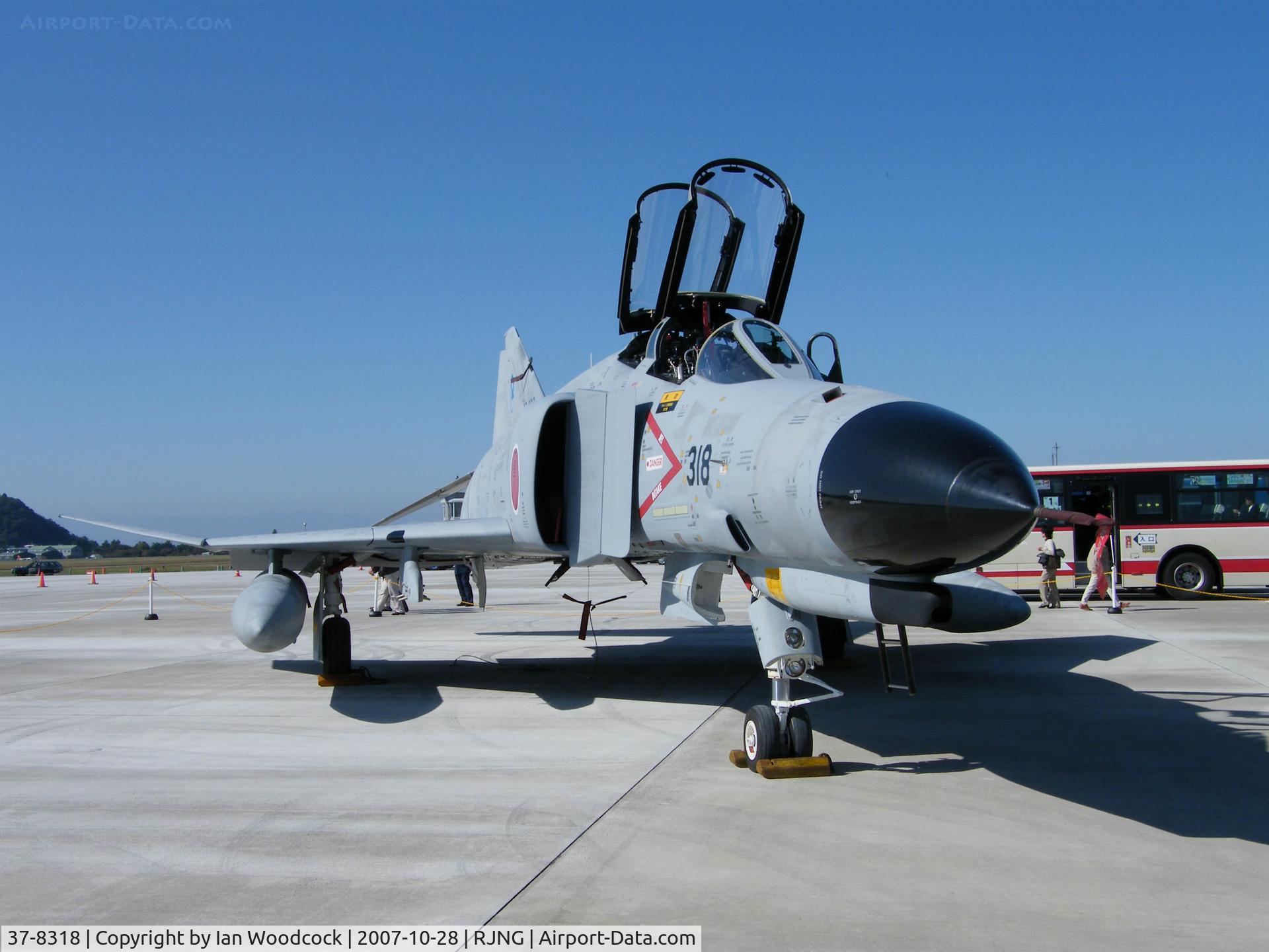 37-8318, Mitsubishi F-4EJ Kai Phantom II C/N M018, McDonnell-Douglas F-4EJ/Gifu AB,Show