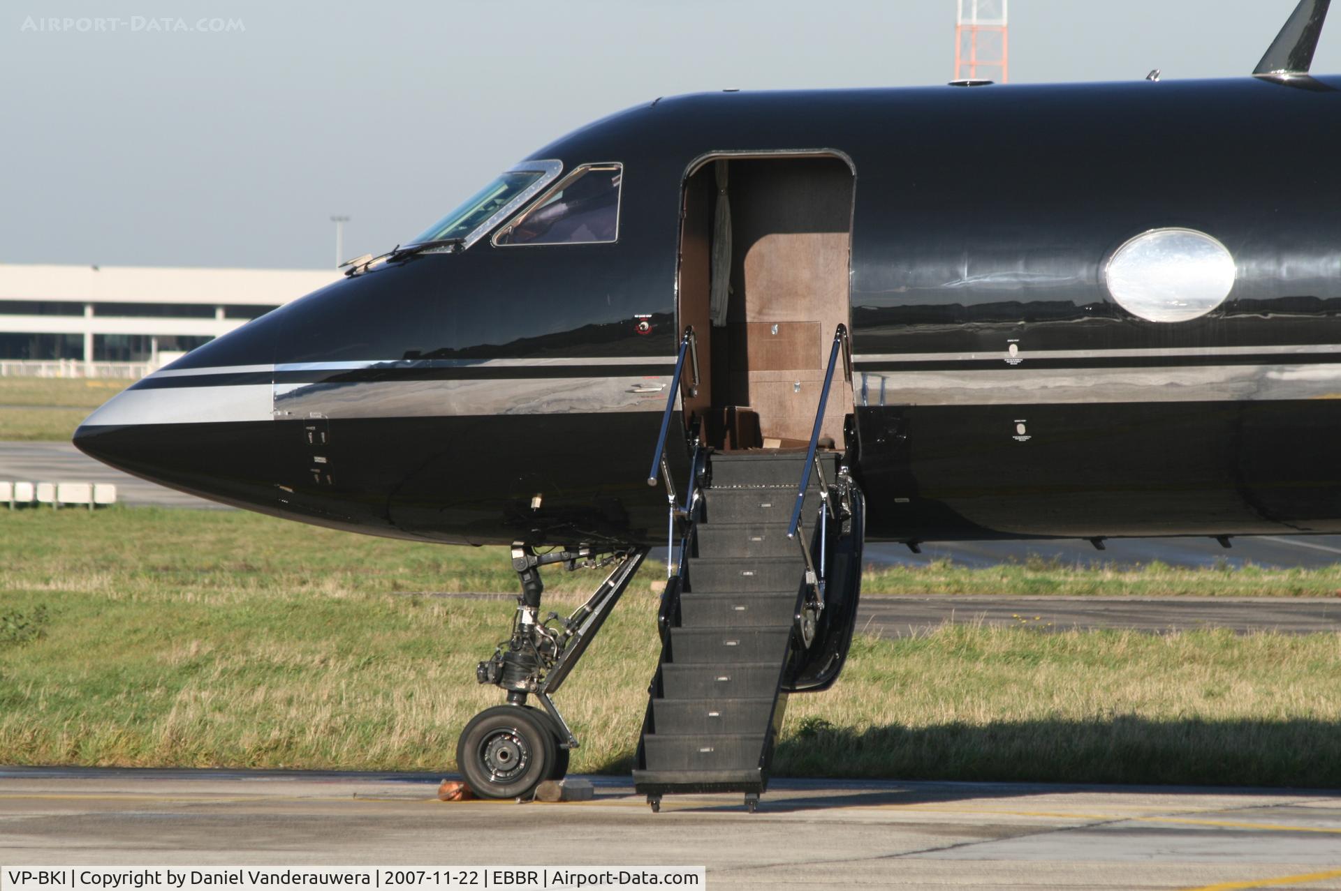 VP-BKI, 1994 Gulfstream Aerospace G-IV SP C/N 1255, waiting for PAX