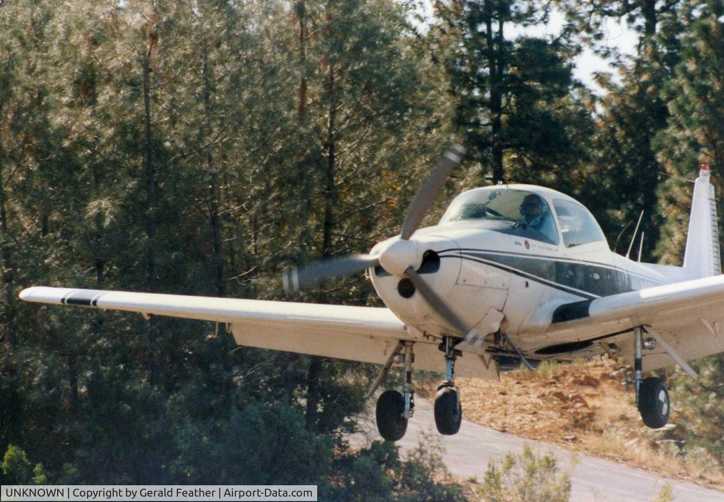UNKNOWN, , Can you identify this Navion?