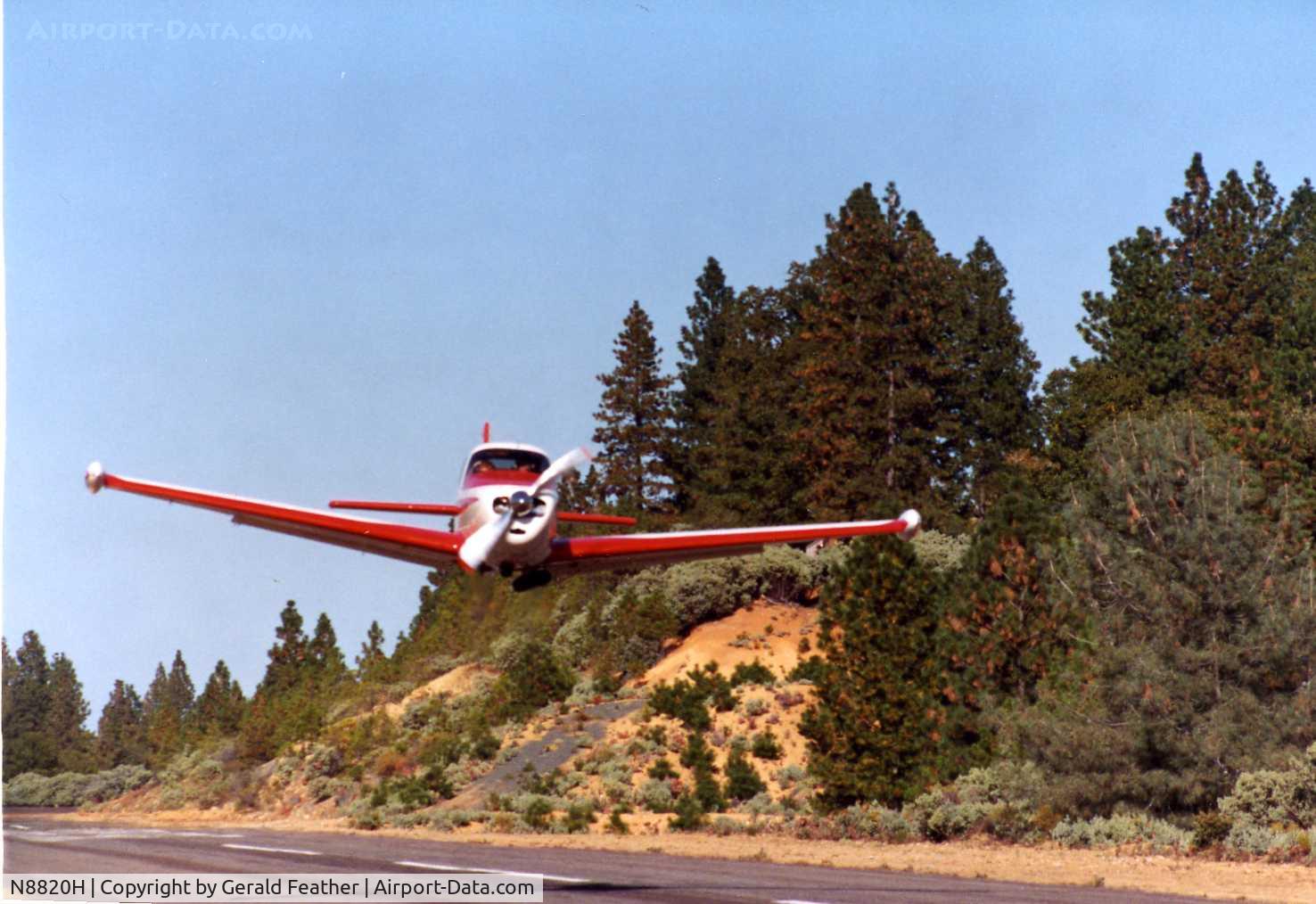 N8820H, 1947 North American NAVION C/N NAV-4-820, Taking off