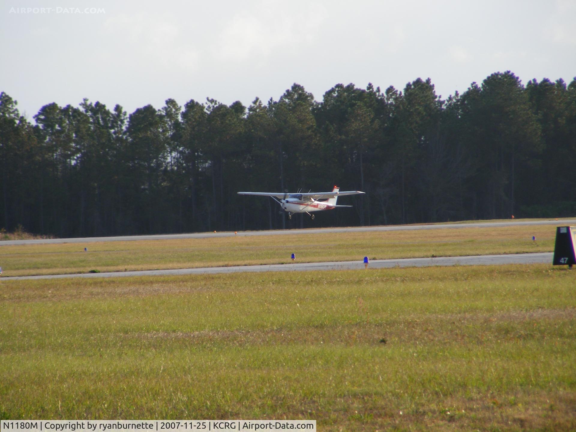 N1180M, 1969 Cessna 172K Skyhawk C/N 17258680, Me landing the Flying Weaners C172K at Craig.