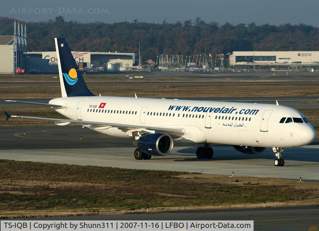 TS-IQB, 1999 Airbus A321-211 C/N 995, Arriving to the terminal