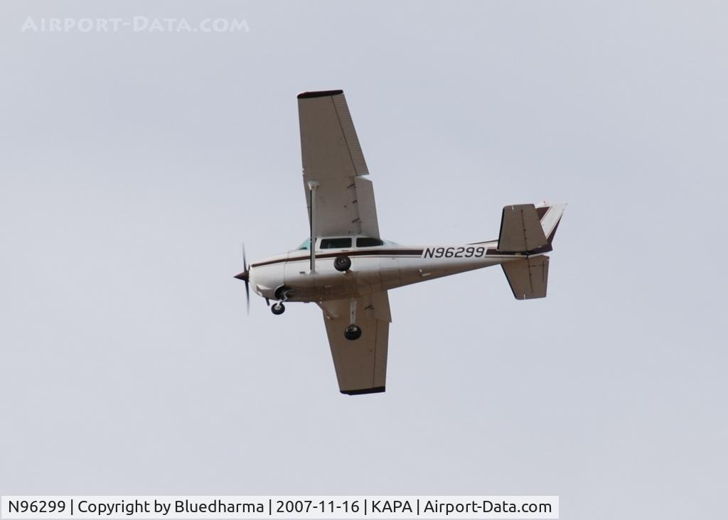 N96299, 1983 Cessna 172Q Cutlass C/N 17276054, Tight turn