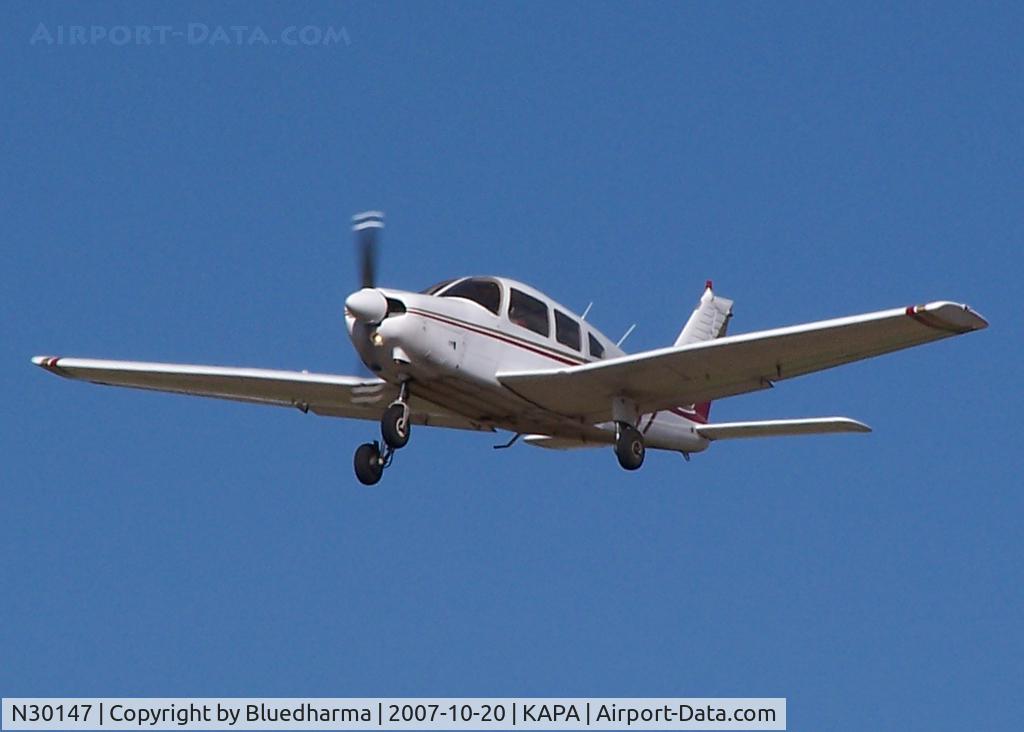 N30147, 1978 Piper PA-28-181 C/N 28-7990085, Approach to 17L