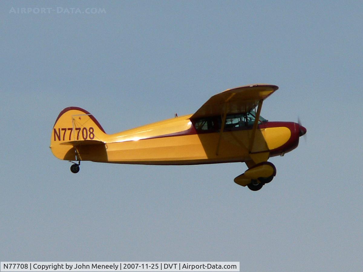 N77708, 1946 Funk B85C C/N 338, Departing to the east