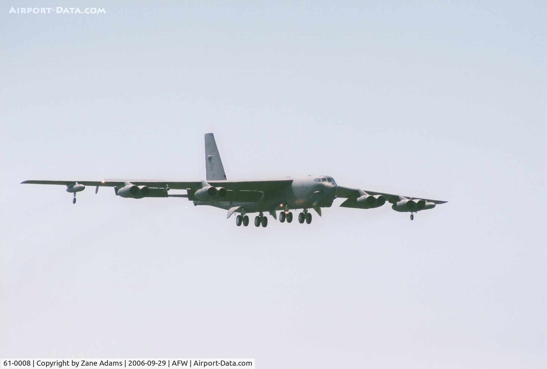 61-0008, 1961 Boeing B-52H Stratofortress C/N 464435, Landing for Alliance Airshow 2006