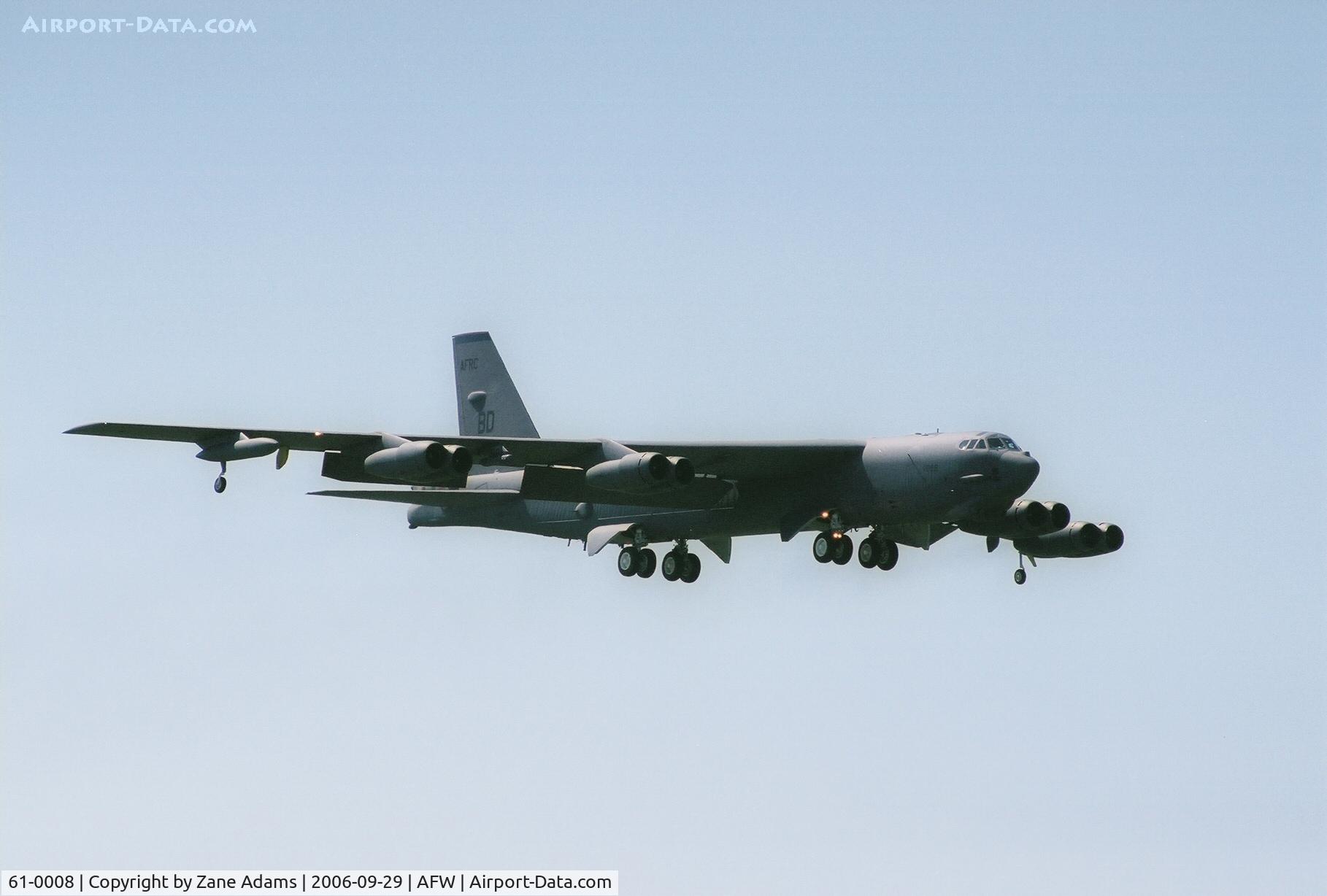 61-0008, 1961 Boeing B-52H Stratofortress C/N 464435, Landing for Alliance Airshow 2006