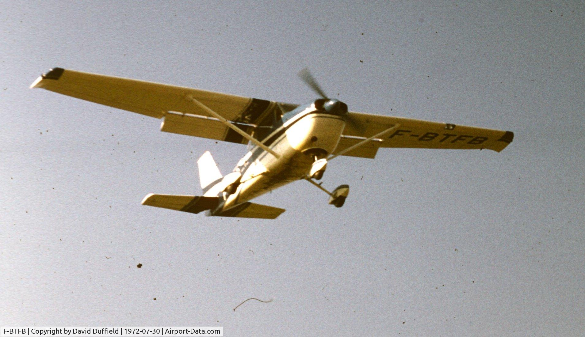F-BTFB, Reims FR172H Reims Rocket C/N 0291, Landing at Cannes, July/August 1972