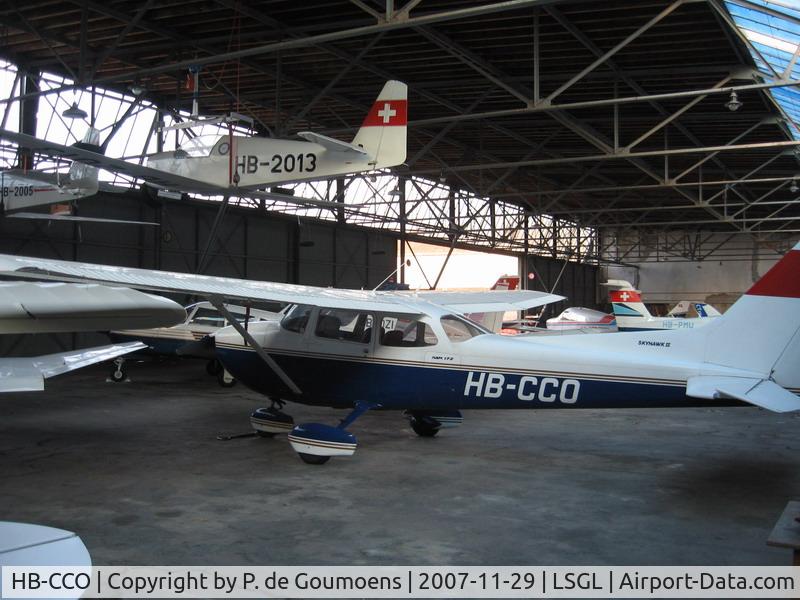 HB-CCO, 1978 Reims F172N Skyhawk C/N 1763, In the hangar of Lausanne