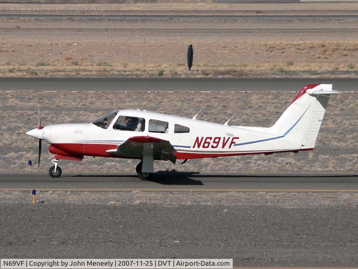 N69VF, 1982 Piper PA-28RT-201T Arrow IV C/N 28R-8331010, Taxiing for take-off