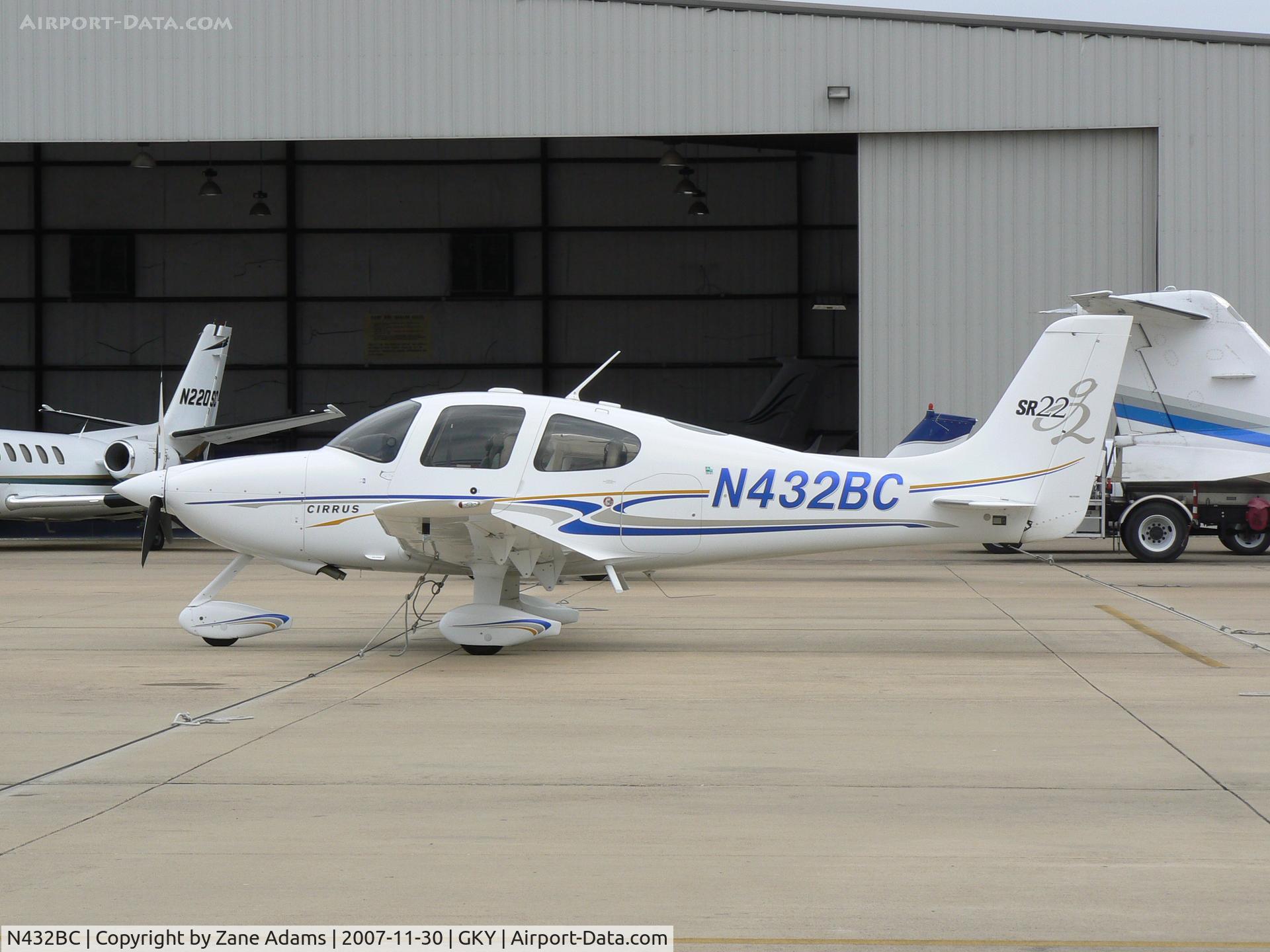 N432BC, 2004 Cirrus SR22 G2 C/N 1193, On the ramp at Arlington Municipal