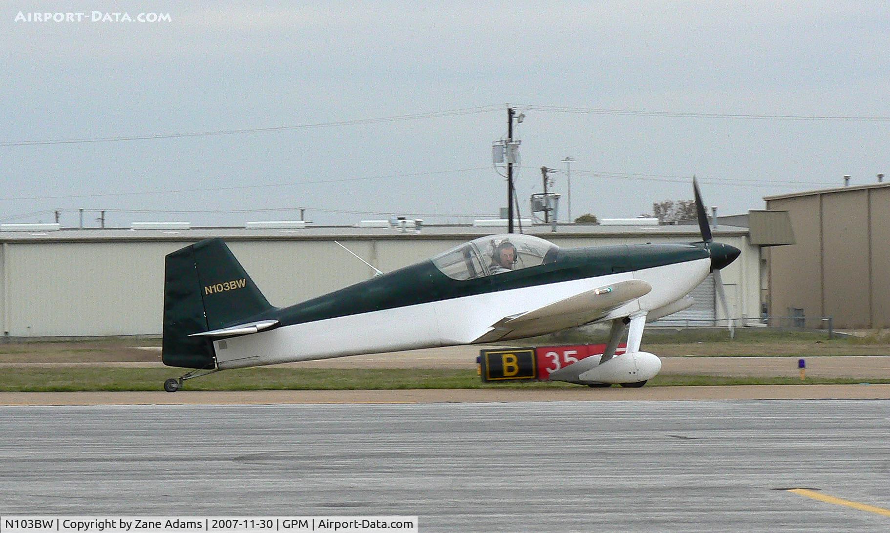 N103BW, 2002 Vans RV-6 C/N 21511, Great Looking RV!  At Grand Prairie Municipal