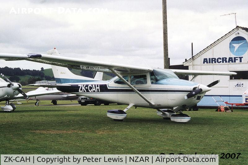 ZK-CAH, Cessna 182R Skylane C/N 18268419, Air Dynamic International (NZ) Ltd., Auckland