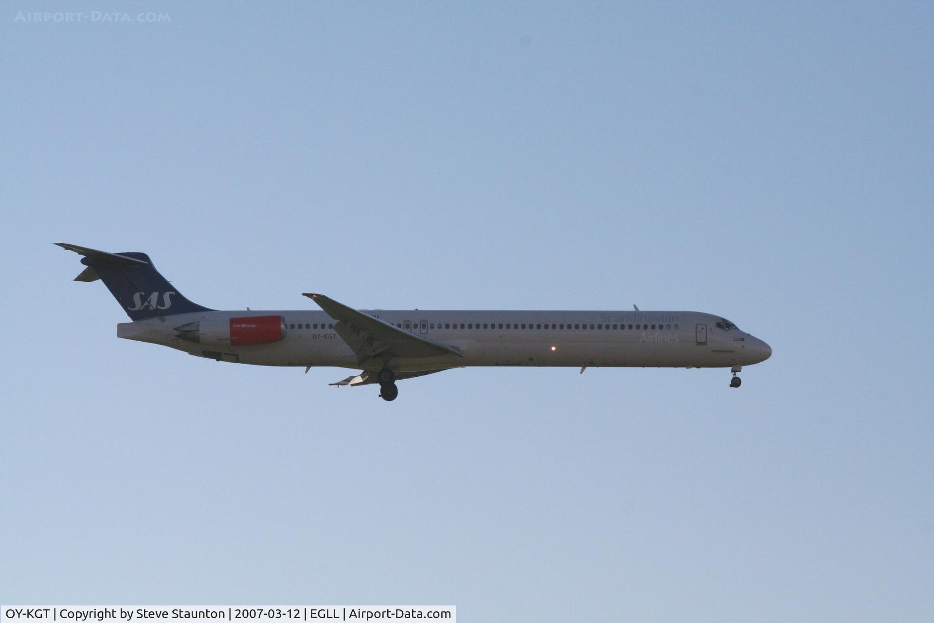 OY-KGT, 1985 McDonnell Douglas MD-82 (DC-9-82) C/N 49380, Taken at Heathrow Airport March 2007
