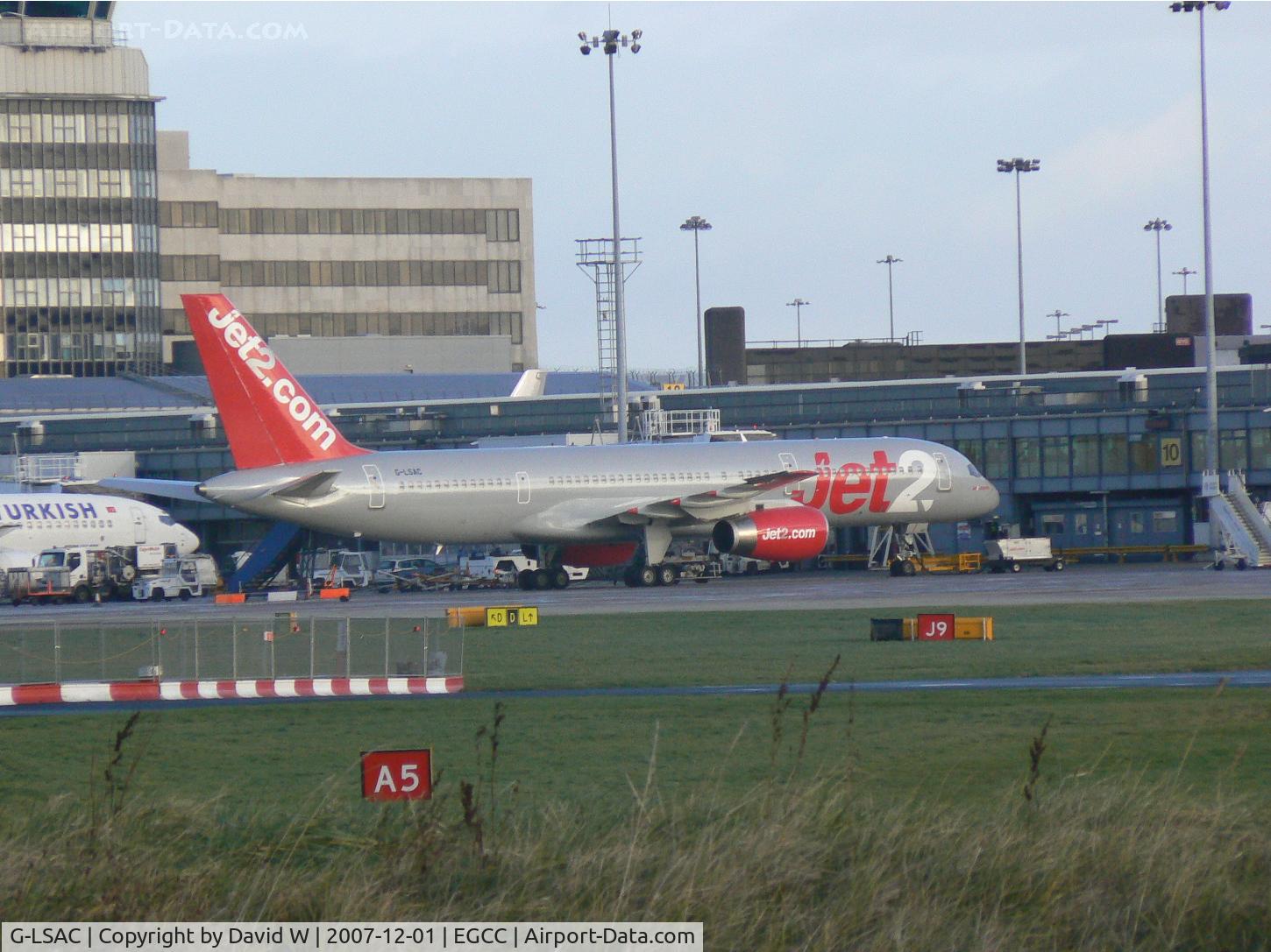 G-LSAC, 1992 Boeing 757-23A C/N 25488, Parked at the gate.