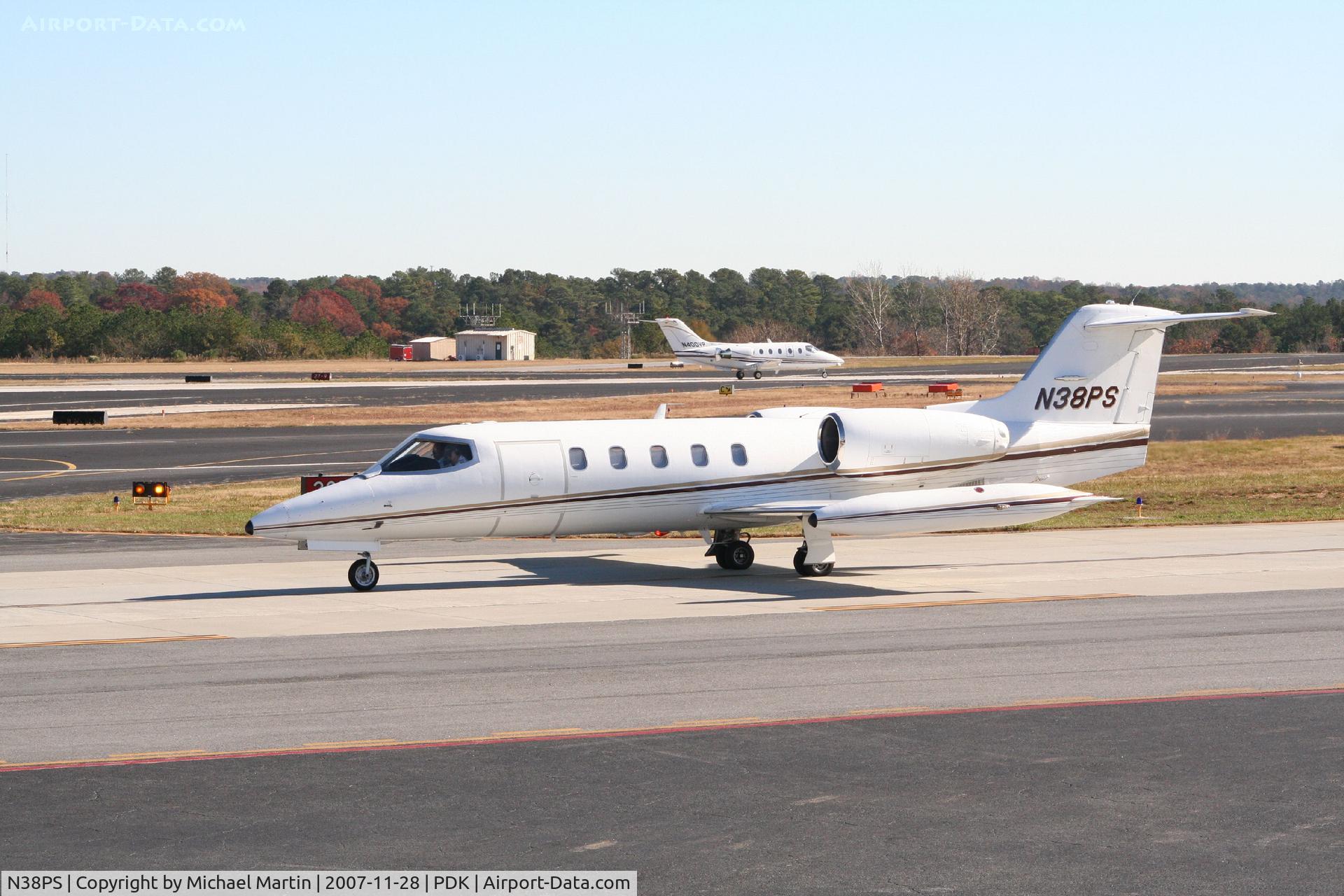 N38PS, 1979 Gates Learjet 35A C/N 206, Taxing to Epps Air Service