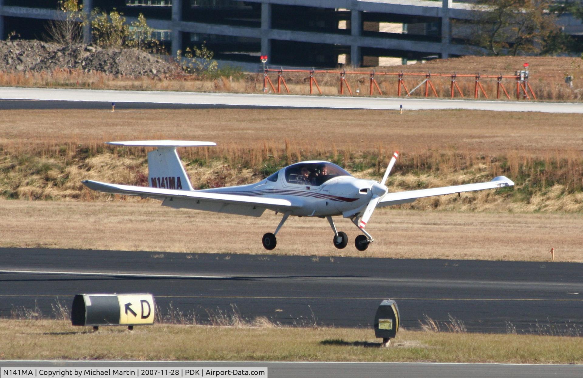 N141MA, 2004 Diamond DA-20C-1 Eclipse C/N C0262, Landing Runway 20R