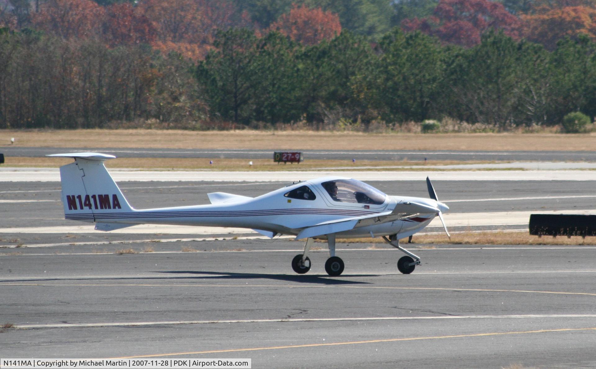 N141MA, 2004 Diamond DA-20C-1 Eclipse C/N C0262, Landing Runway 20R