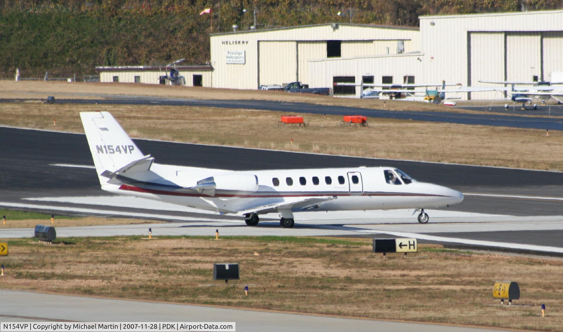 N154VP, 1991 Cessna 560 Citation V C/N 560-0154, Taxing to Runway 20L