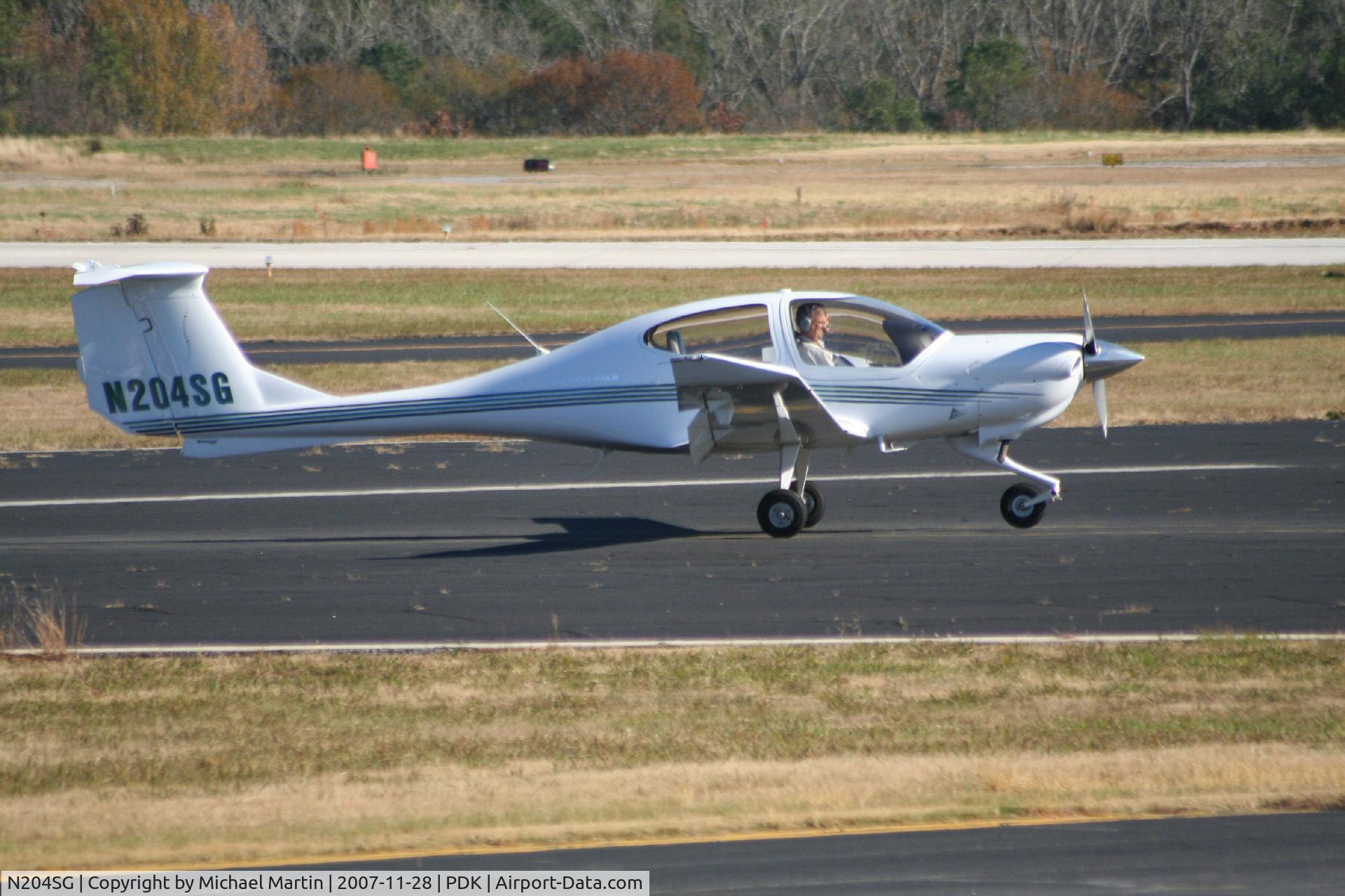 N204SG, 2005 Diamond DA-40 Diamond Star C/N 40.482, Landing Runway 20R