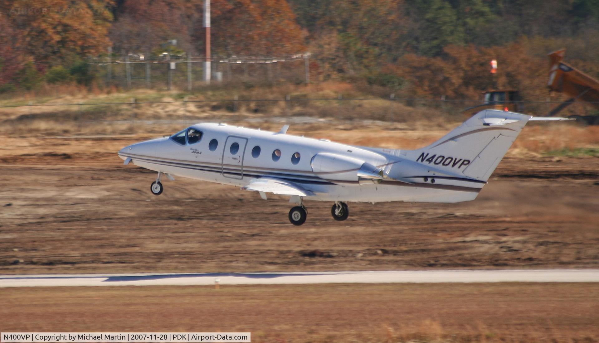 N400VP, 1996 Beech 400A Beechjet C/N RK-110, Taking off from Runway 2R