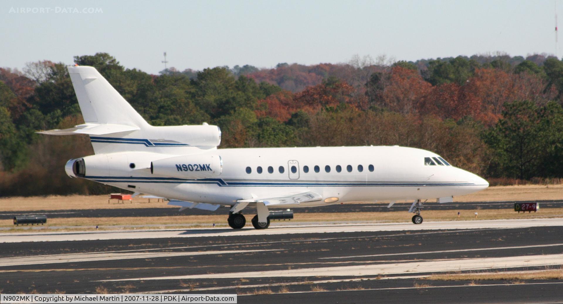 N902MK, 1995 Dassault Falcon 900 C/N 152, Landing Runway 20L