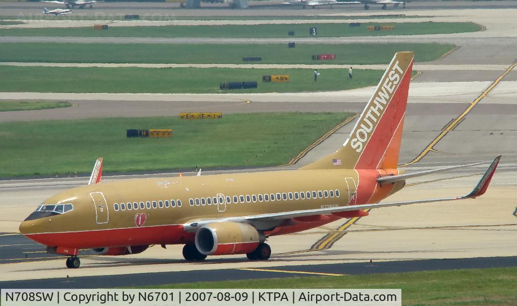 N708SW, 1998 Boeing 737-7H4 C/N 27842, From the parking garage