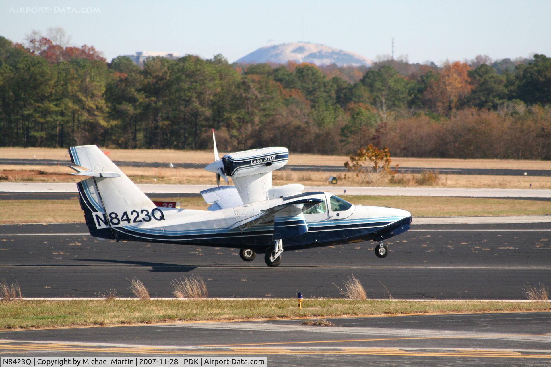 N8423Q, Aerofab Inc LAKE LA-250 C/N 91, Taking off from Runway 20R