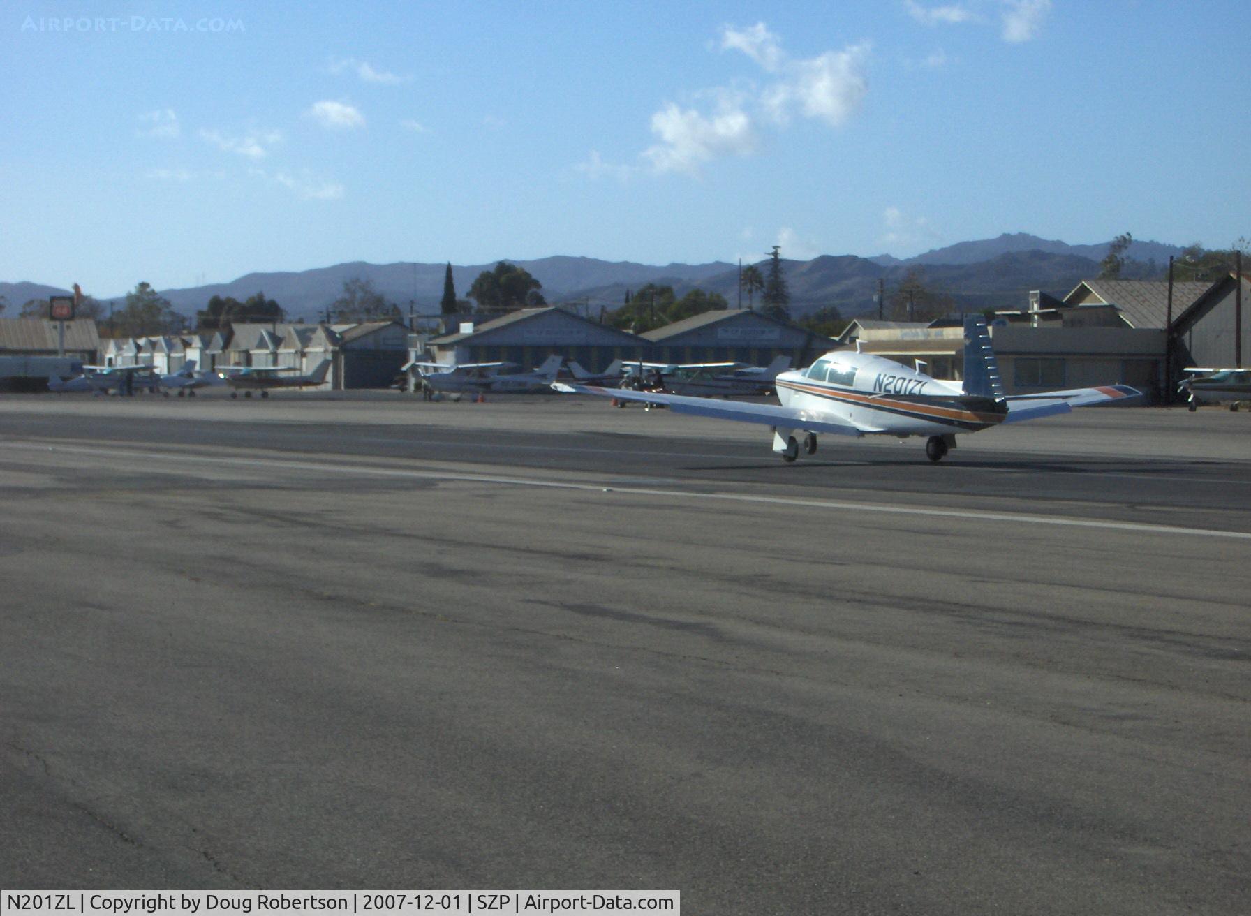 N201ZL, 1978 Mooney M20J 201 C/N 24-0536, 1978 Mooney M20J 201, Lycoming IO-360 200 Hp, landing Rwy 22