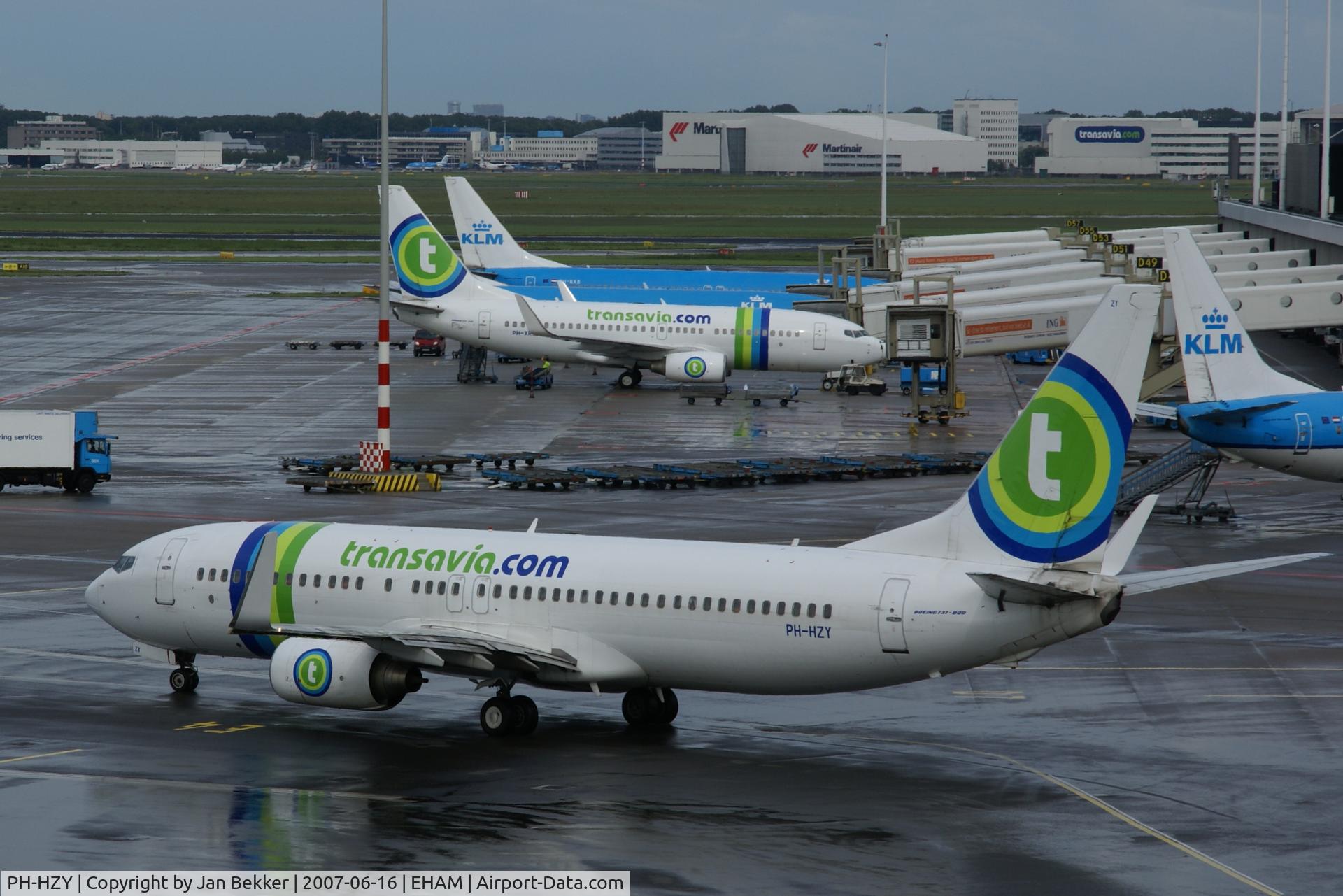 PH-HZY, 2002 Boeing 737-8K2 C/N 30646, Schiphol