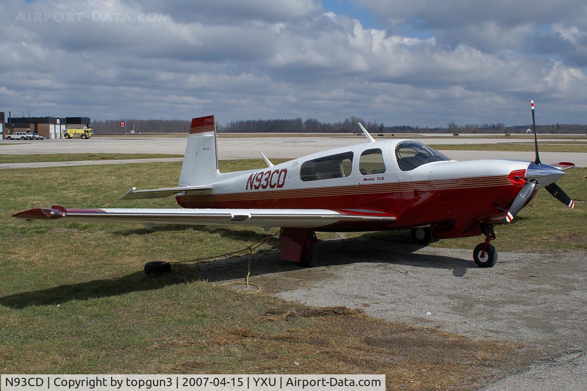N93CD, 1993 Mooney M20M Bravo C/N 27-0153, Parked at ESSO ramp.