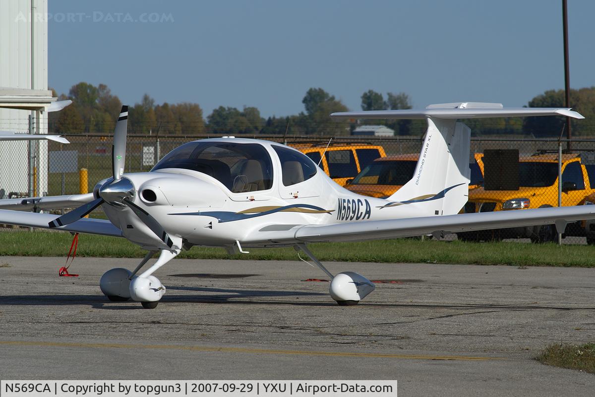 N569CA, 2007 Diamond DA-40 Diamond Star C/N 40.823, Parked by Diamond Flight Centre.