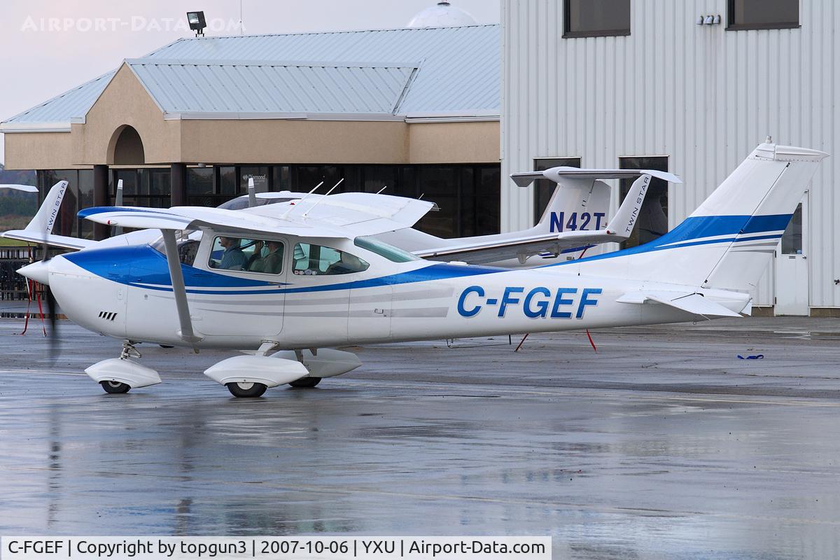 C-FGEF, 1970 Cessna 182N Skylane C/N 18260135, Taxiing from Ramp III for departure.