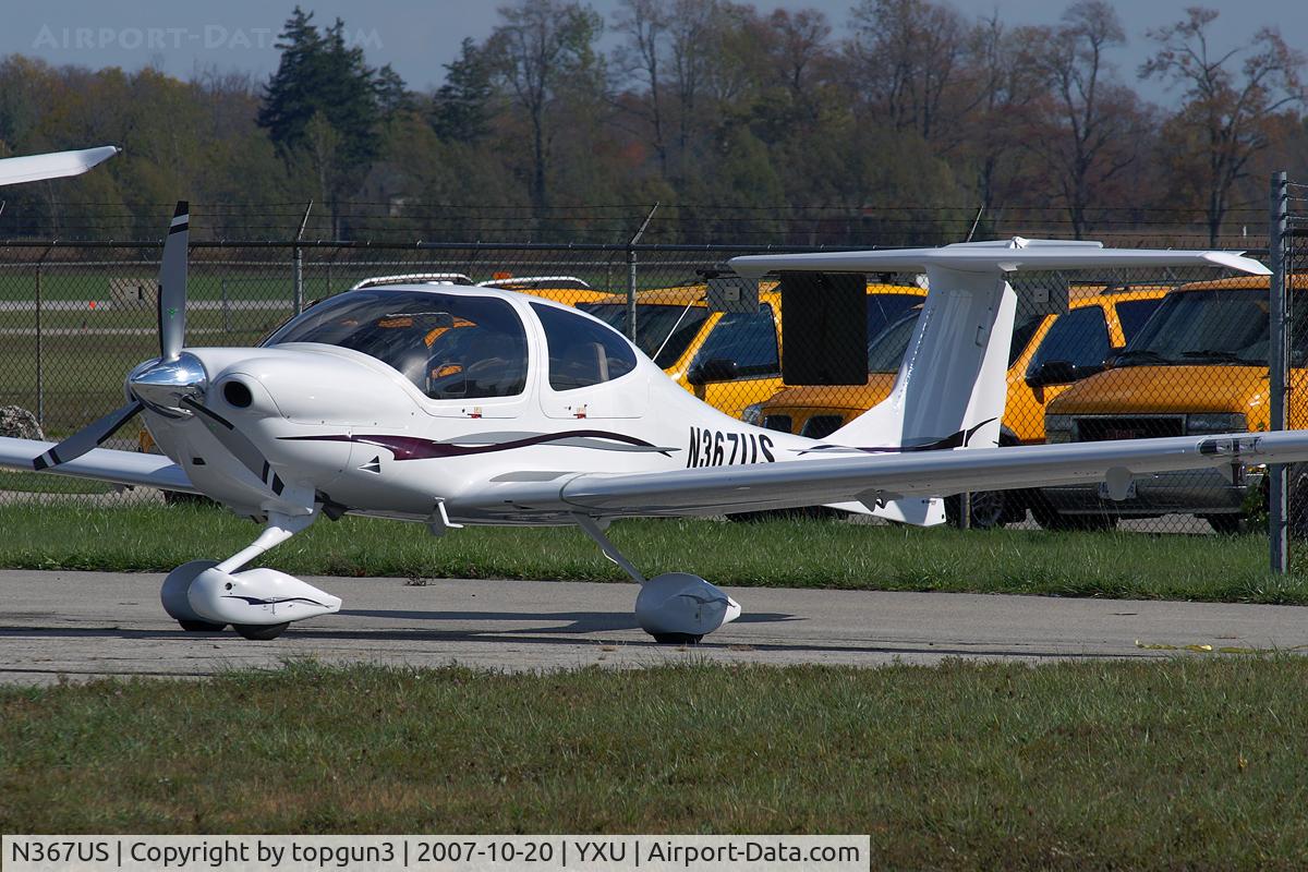 N367US, 2007 Diamond DA-40 Diamond Star C/N 40.846, Parked by Diamond Flight Centre.