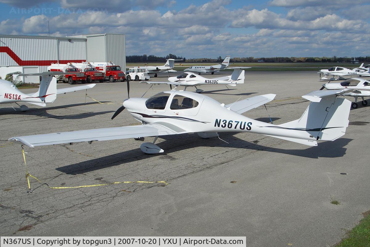 N367US, 2007 Diamond DA-40 Diamond Star C/N 40.846, Parked by Diamond Flight Centre.