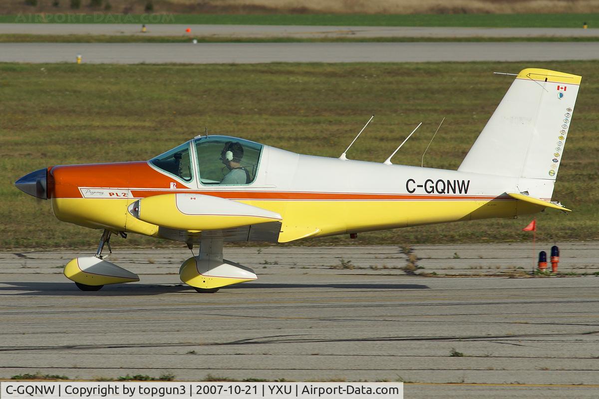 C-GQNW, 1977 Pazmany PL-2 C/N 189, Taxiing on Delta for departure via RWY15.