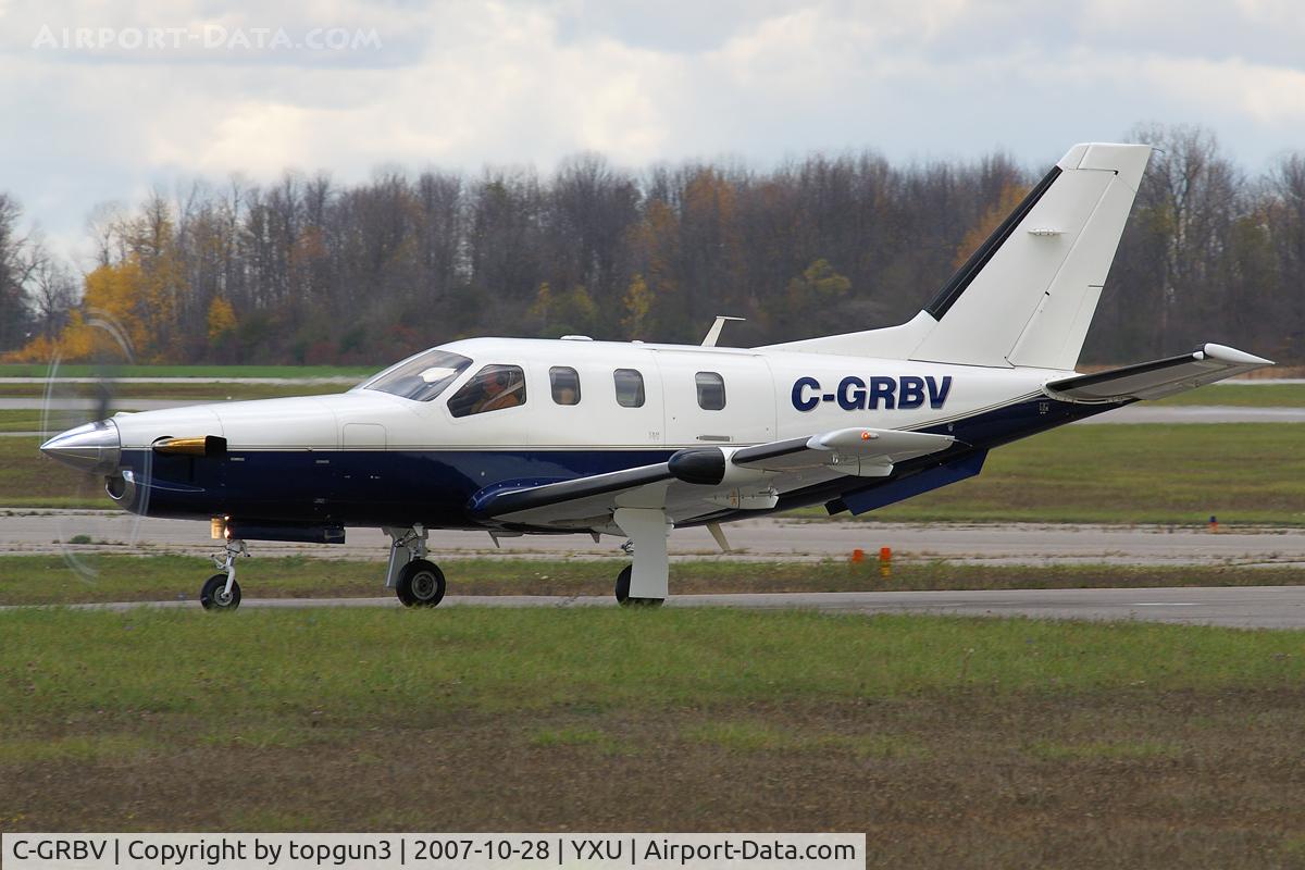 C-GRBV, 2001 Socata TBM-700 C/N 191, Taxiing on Alpha.