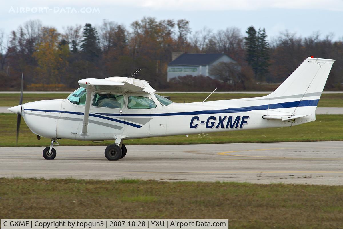 C-GXMF, 1975 Cessna 172M C/N 17263477, Turning onto Alpha from Golf.