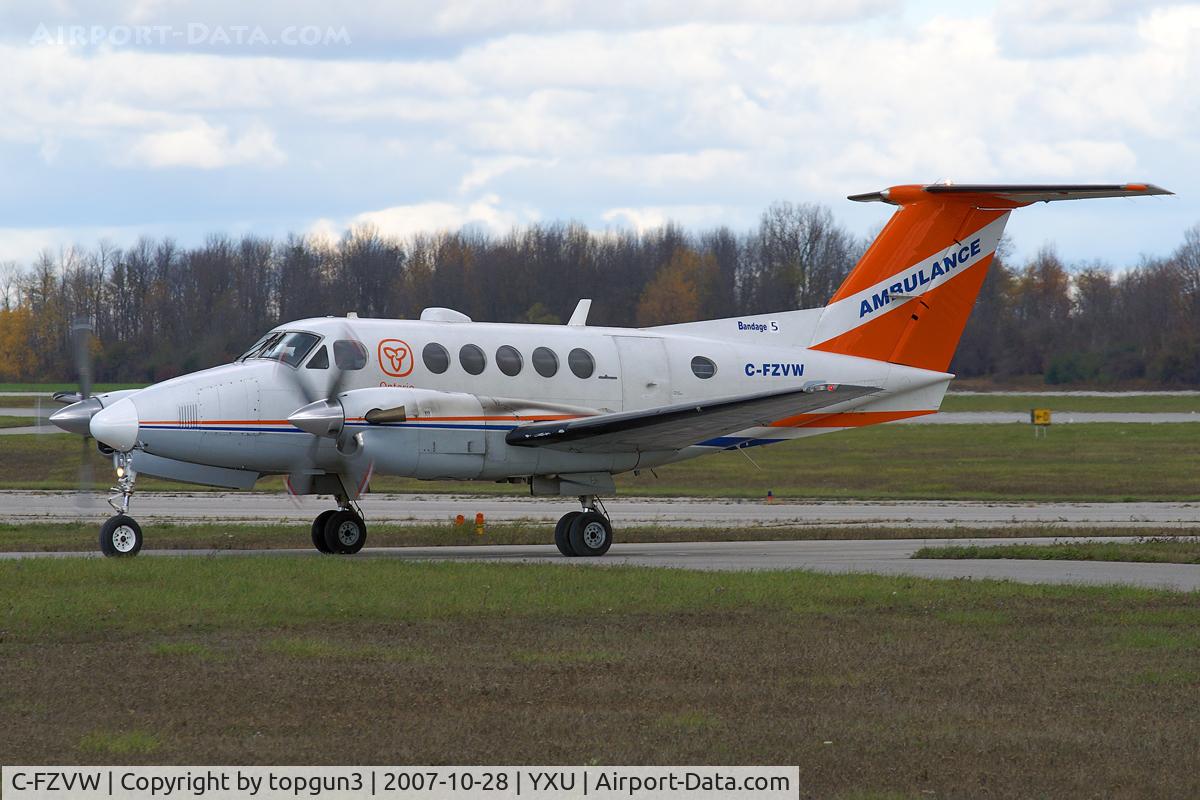 C-FZVW, 1980 Beech 200 Super King Air C/N BB-787, Taxiing on Alpha.