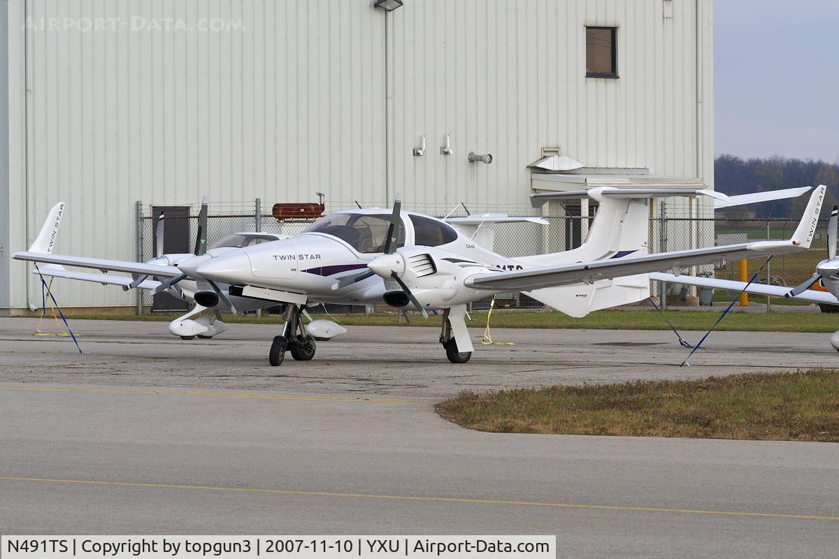 N491TS, 2007 Diamond DA-42 Twin Star C/N 42.AC091, Parked by Diamond Flight Centre.