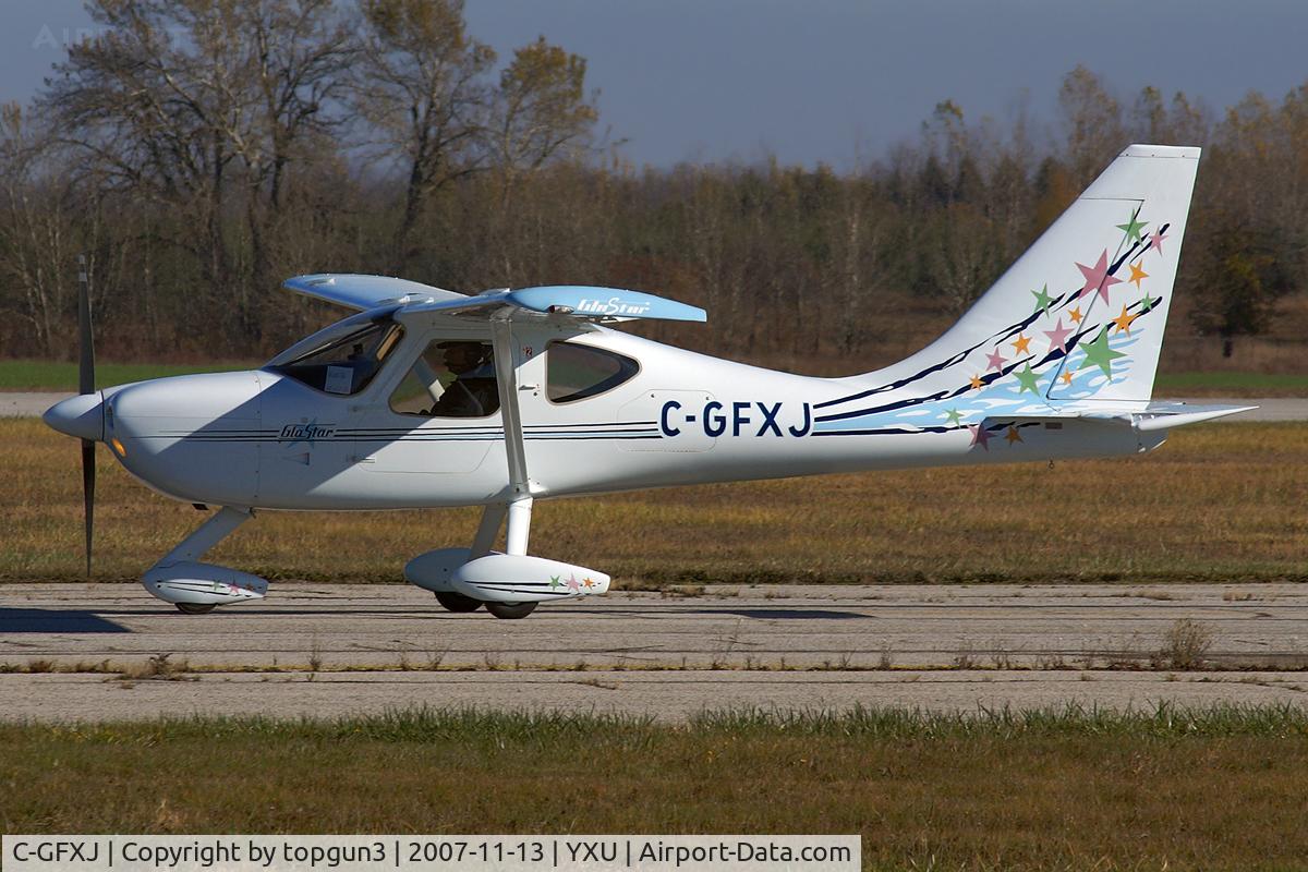 C-GFXJ, 2000 Glastar GLASTAR C/N 5587, Taxiing on Golf.