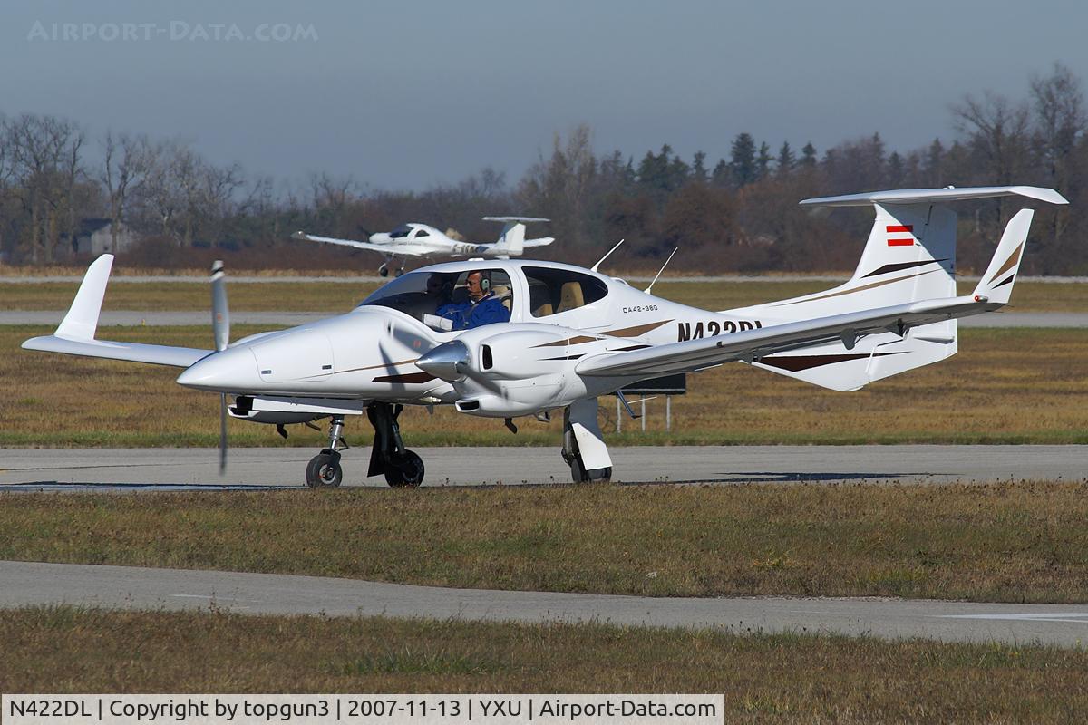 N422DL, 2005 Diamond DA-42 Twin Star C/N 42.L002, Turning onto Alpha from Golf.